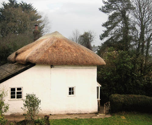 New thatched roof for Gooseberry Cottage