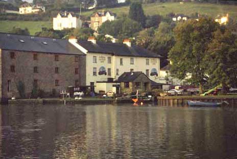 Totnes riverside inn